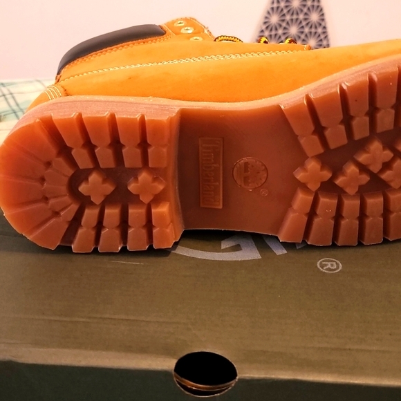 NIB Timberland Men Waterproof Suede Boots, Size 13, Tan - Picture 4 of 7